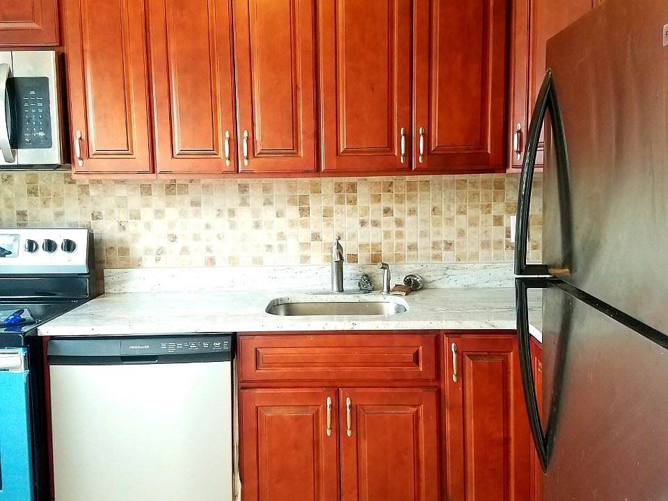 RENOVATED KITCHEN WITH DISHWASHER