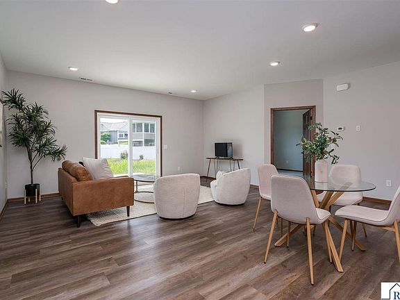 5th image of 148 Hidden Oaks Cir