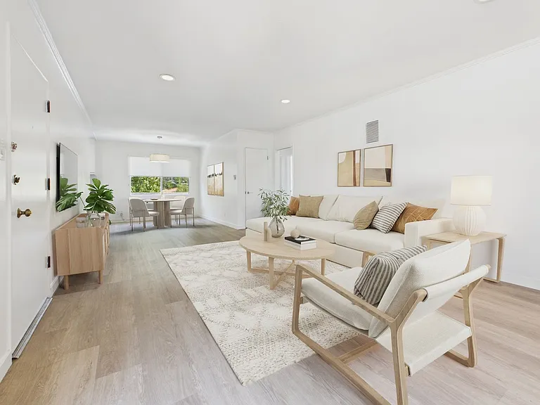 The Biarritz Apartments — Photo 4