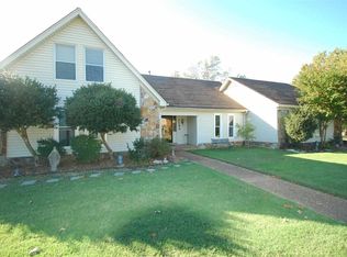 1193 Poplar Estates Pkwy, Germantown, TN 38138