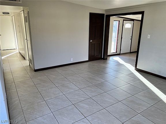 3rd image of 3113 Lava Ave