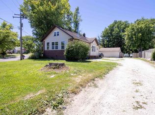 825 Pekin Ave, Creve Coeur, IL