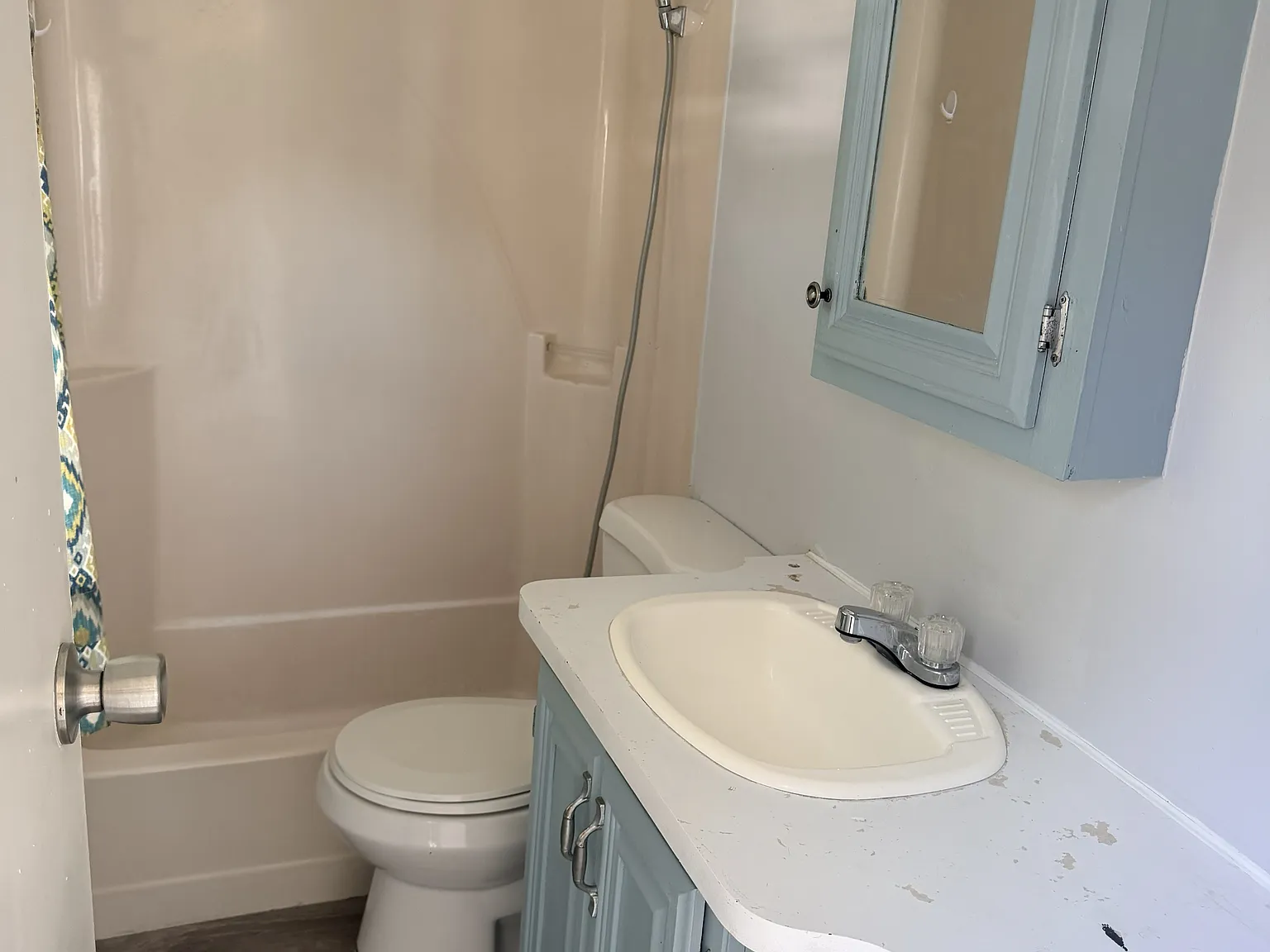 1 bed, 320 sqft, $900 — Photo 4