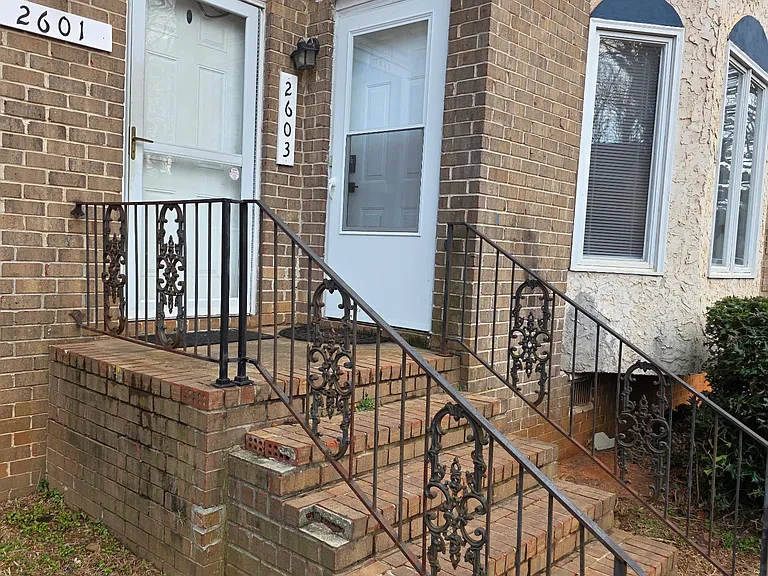 2603 Golfview Ter SE — Photo 2