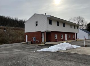 800 Millers Run Rd, Cecil, PA 15057