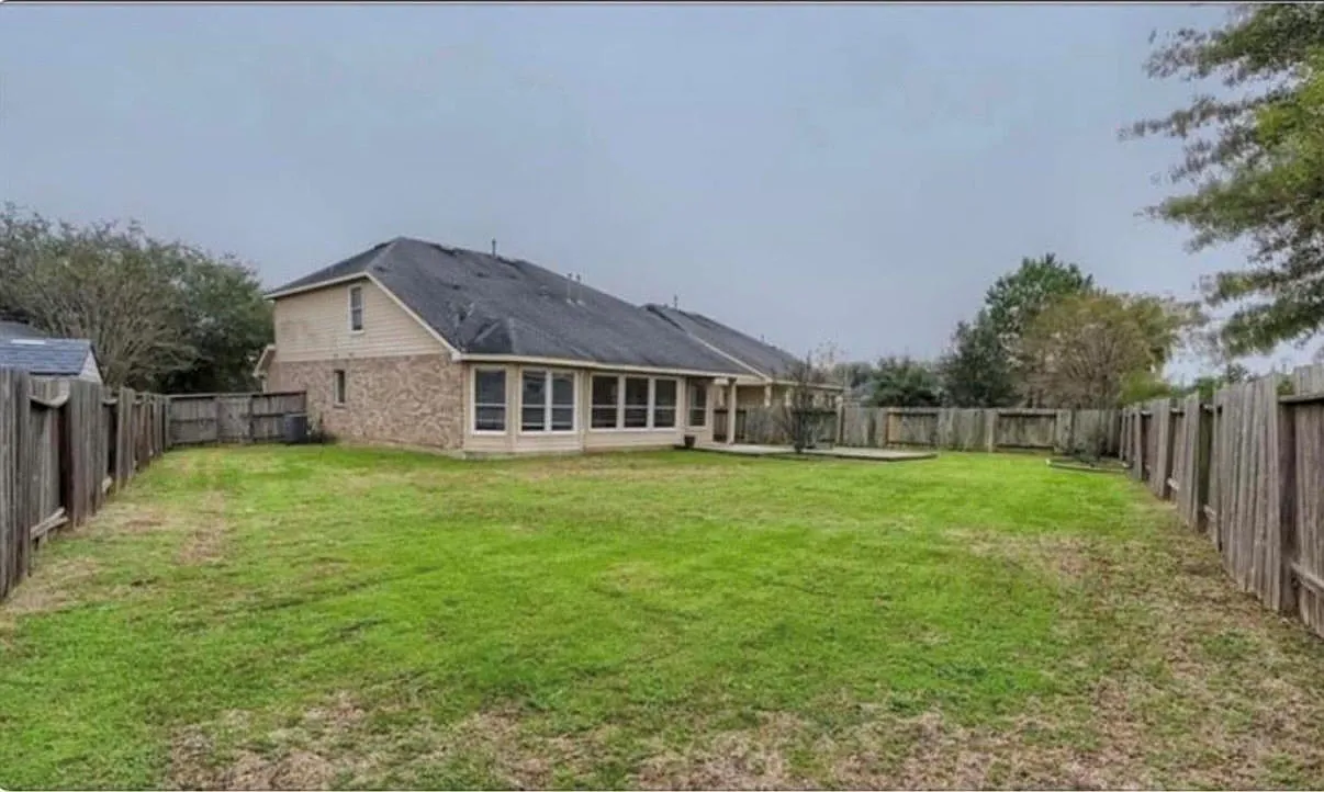 4 bed, 2.5 bath, 2726 sqft, $2,750 — Photo 4