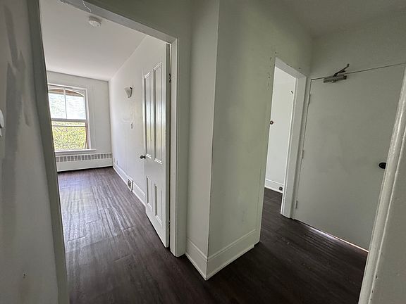 4th image of 4 Peel St #2