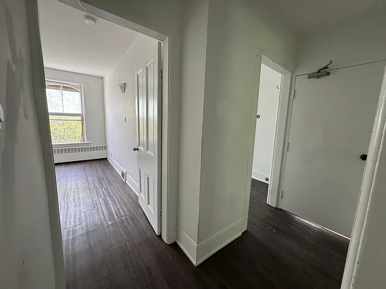 4 Peel St #2 — Photo 4