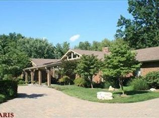 1670 Frontenac Woods Ln, Saint Louis, MO 63131