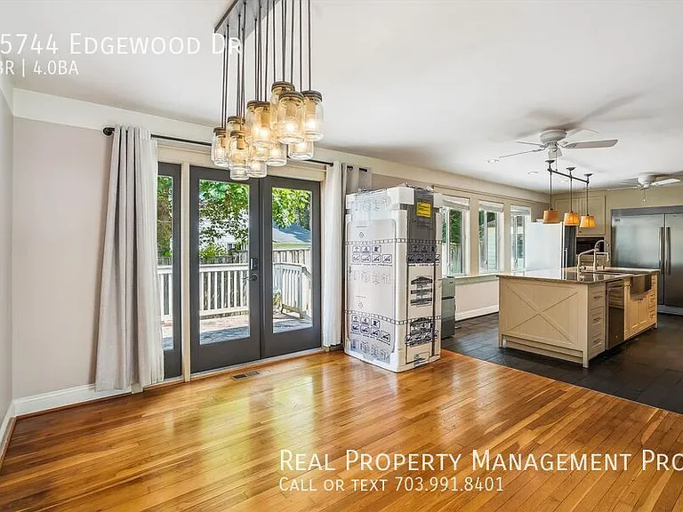 15744 Edgewood Dr — Photo 12