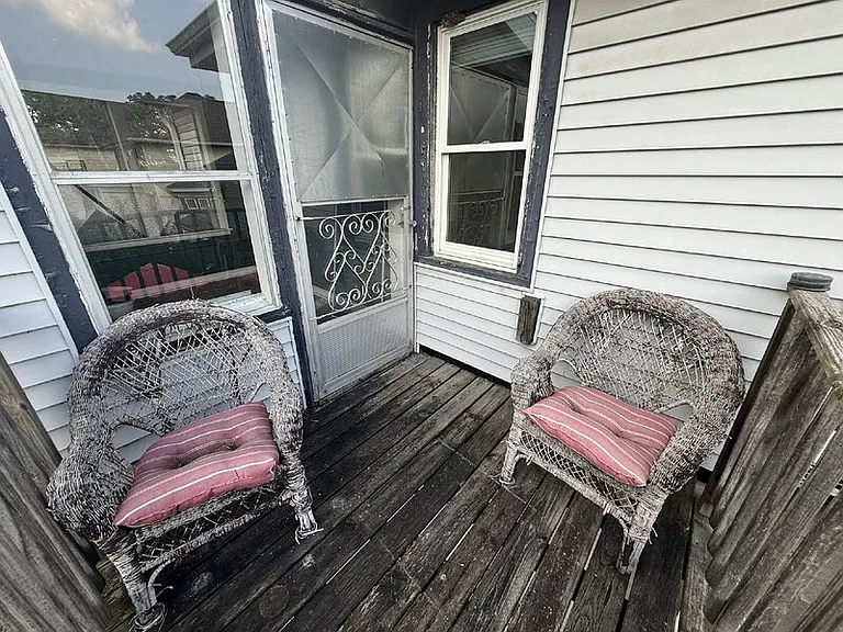 2507 E Johnson St #3 — Photo 2