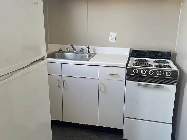 618-620 N 3rd St #5 — Photo 5