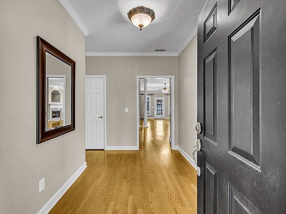 5th image of 7025 Sunrise Cir
