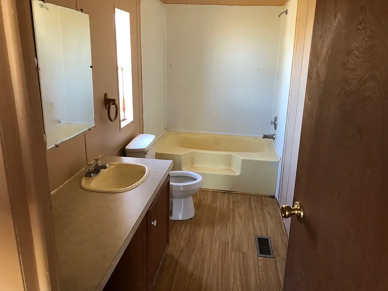 135 Enchanted Lakes Dr — Photo 3