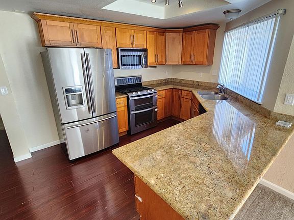 4th image of 735 Wedgewood Dr