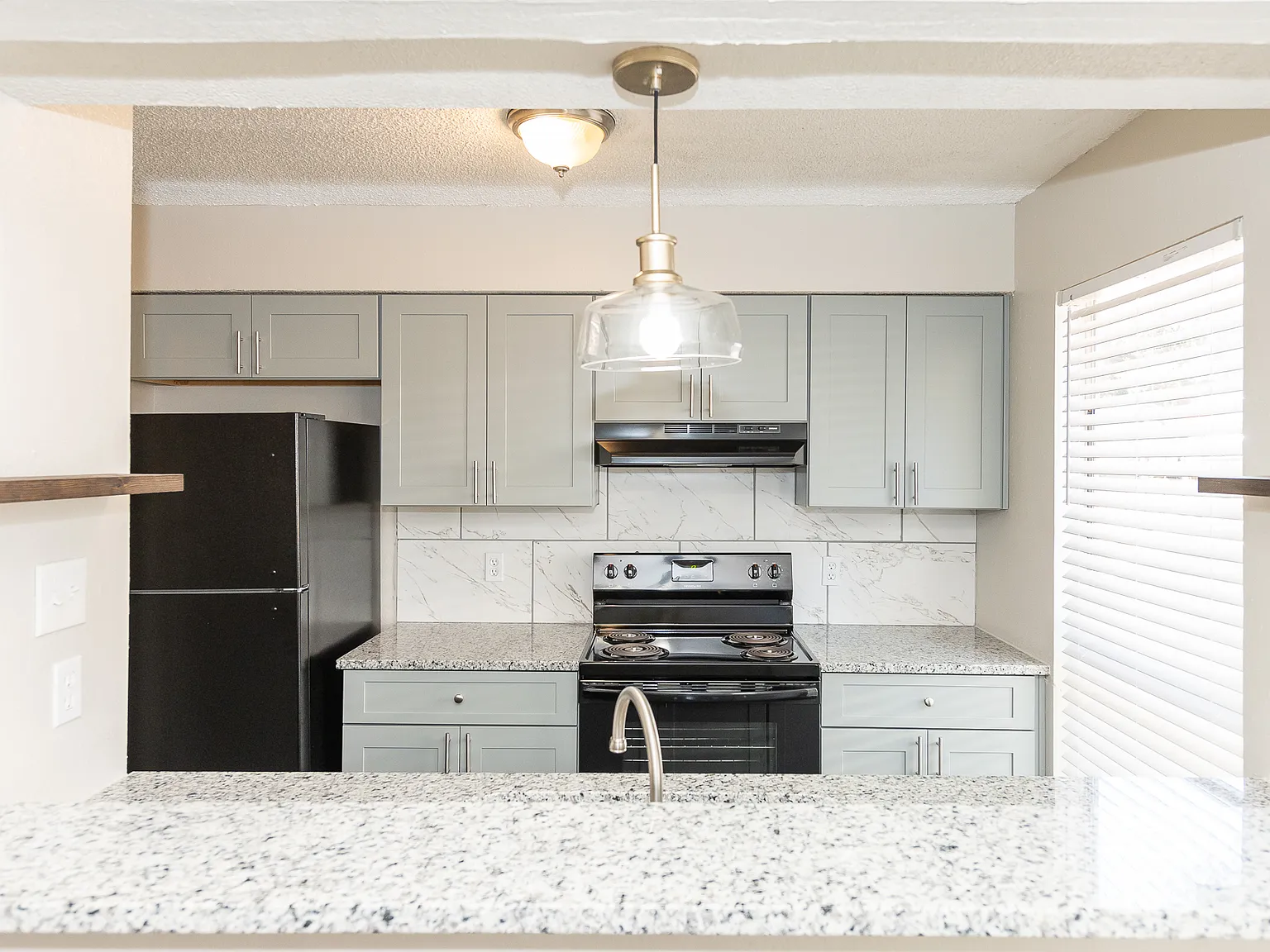 400 Rosewood apartments — Photo 2