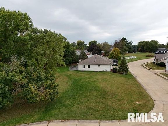 3rd image of 12 Hidden Valley Cir