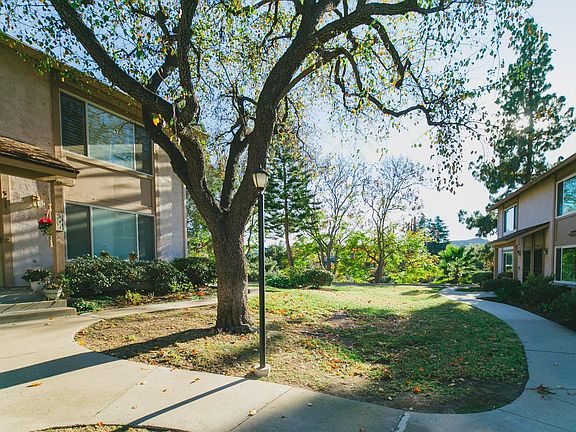 2nd image of 569 Serento Cir