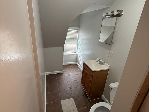 2nd image of 269 Laurel Ave APT 3
