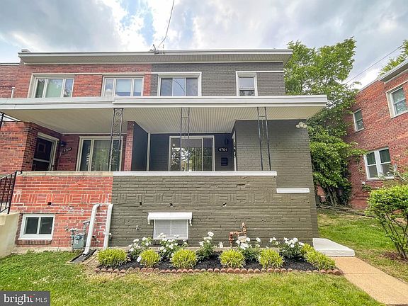 2nd image of 4704 8th St NE