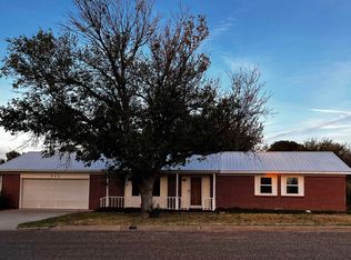 406 Avenue Q, Beaver, OK 73932