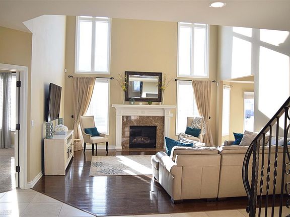 5th image of 18930 Sandhurst Dr