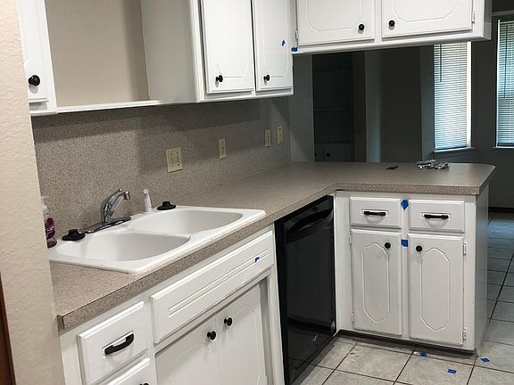 3rd image of 1205 Whispering Oaks Blvd