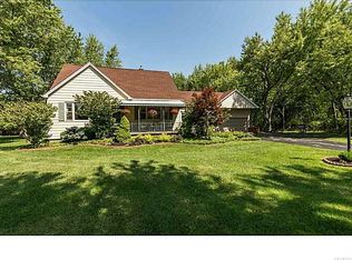 738 Reserve Rd, Buffalo, NY 14224