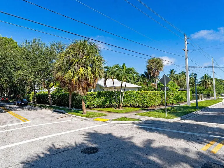 5301 N Flagler Dr — Photo 48