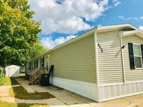 1st image of 6070 E Amber Dr SE