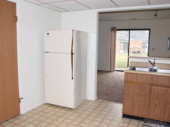 5th image of 6532 Rolling Glen Dr