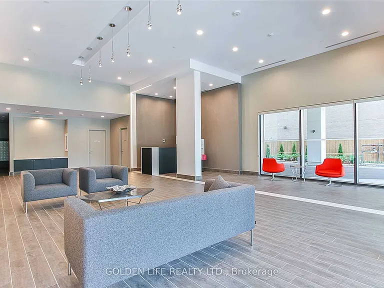 8 Trent Ave #1112 — Photo 17