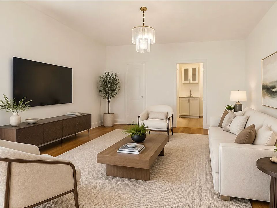 1st image of 1746 2nd Ave #7S