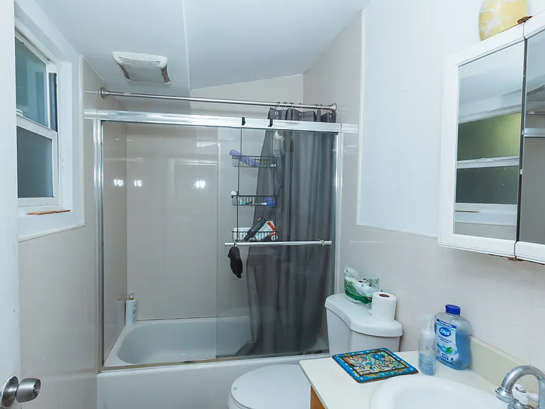 322 Lisbon St #1C — Photo 8