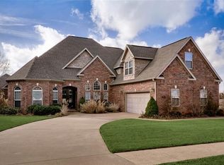 6410 S Timber Ridge Dr, Rogers, AR 72758