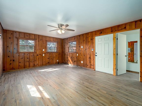 2nd image of 14540 Robinson Avenue