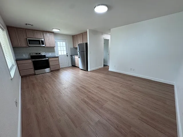 213 Farmer St #213 — Photo 4