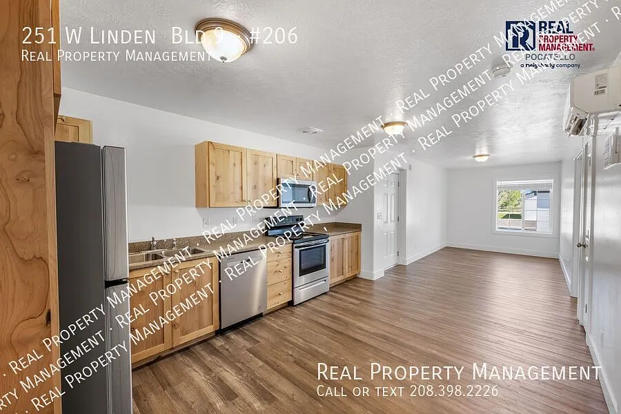 Pet Negotiable - 3 Bedroom 1 Bath Apartment - Fiber Internet — Photo 3