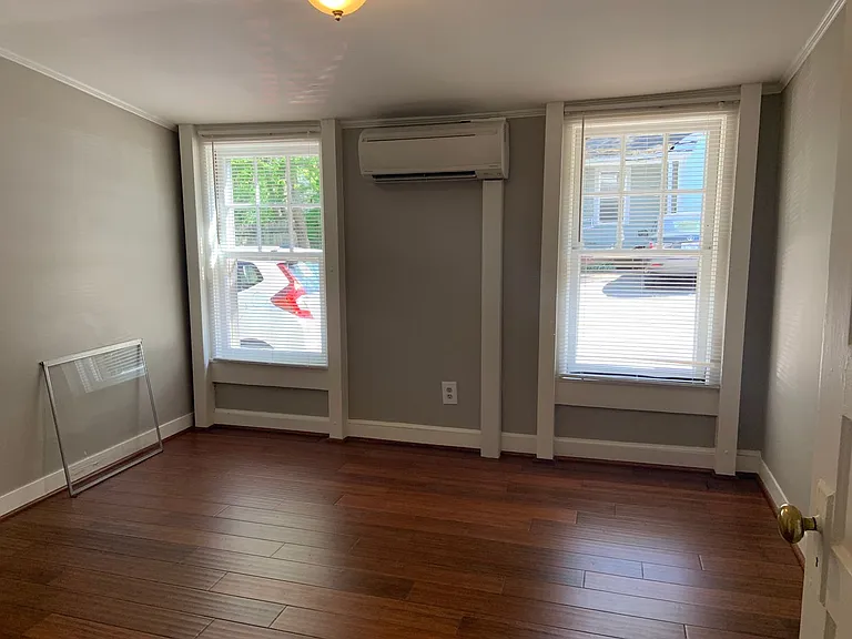 905 W McGee St #A — Photo 7