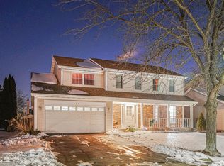 789 Thunderbird Trl, Carol Stream, IL 60188