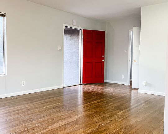 2nd image of 8102 Norwich Ave