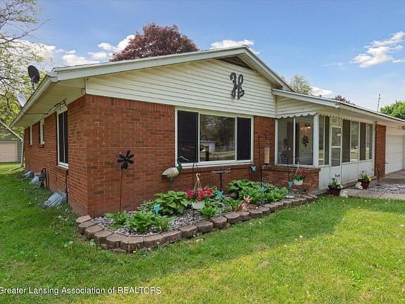 4th image of 16105 Eskes St