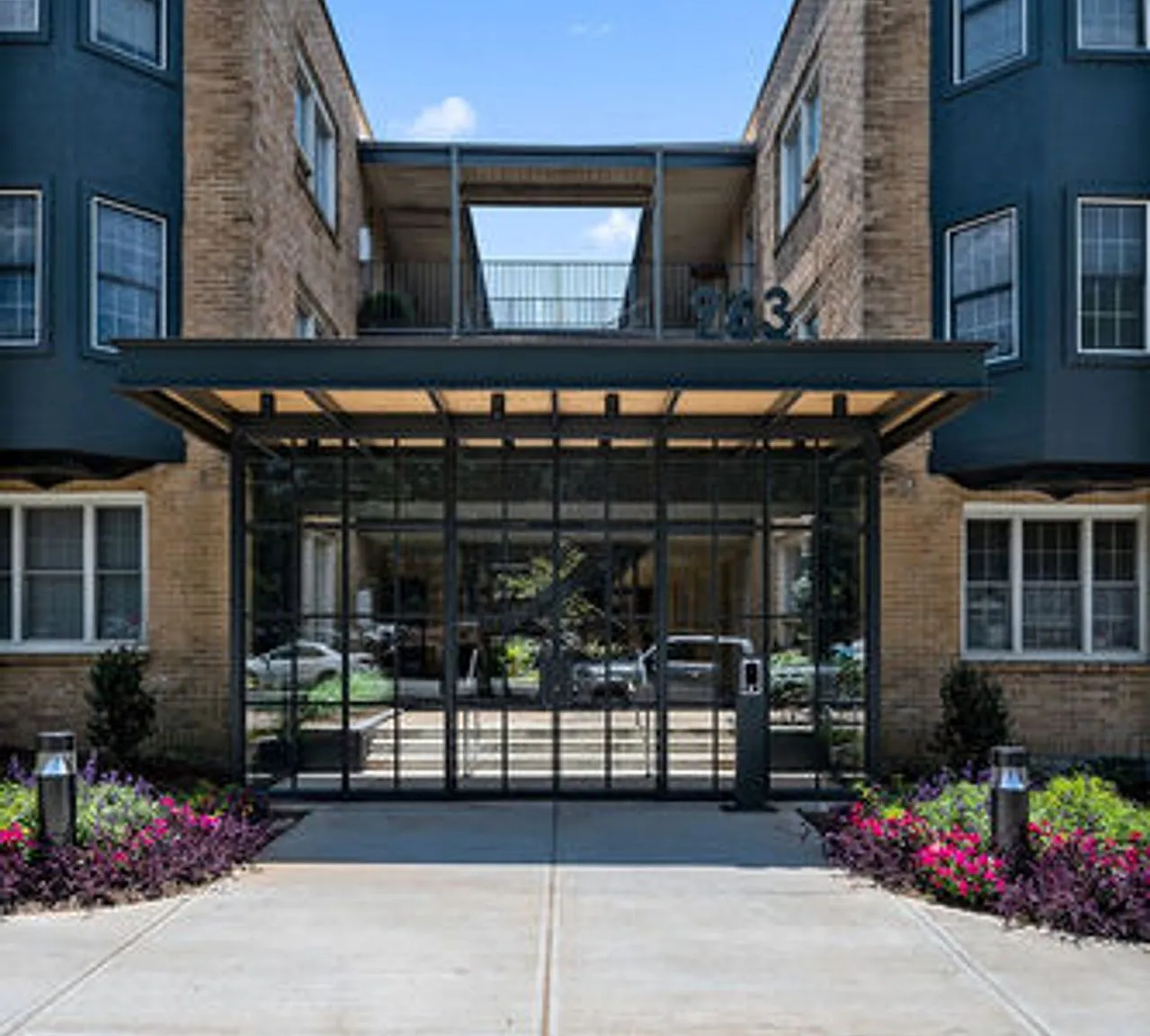 Andrews Court — Photo 3