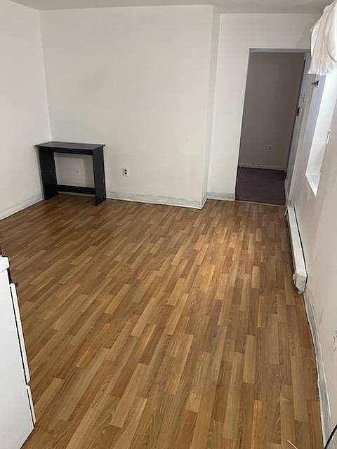 1st image of 1213 Green St Floor 1