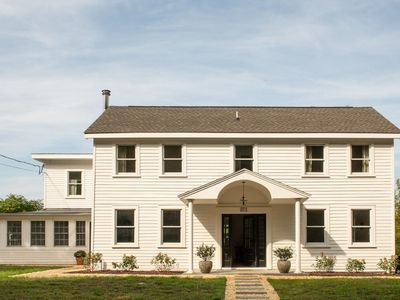 571 Church Ave, Germantown, NY, 12526