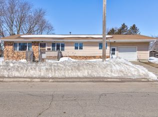 549 4th St, Tracy, MN 56175