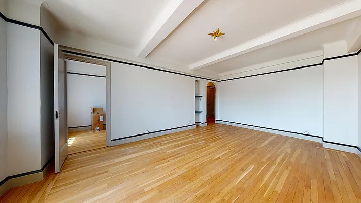 Rented by Bond New York | media 21