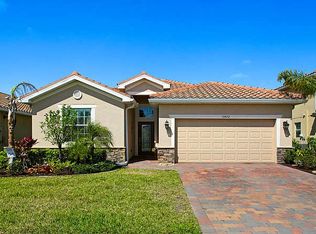 2422 Heydon Cir E, Naples, FL 34120