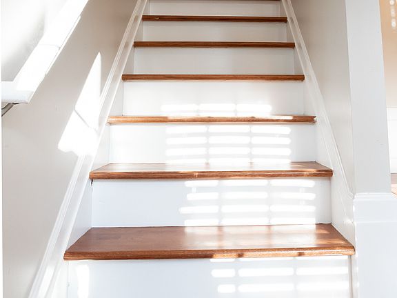 5th image of 2581 Southhaven Ln