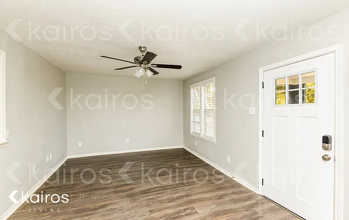 301 NE 32nd St — Photo 3